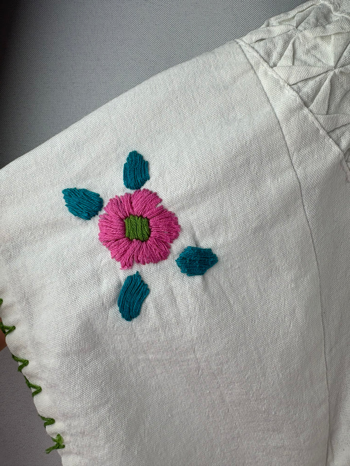 Women’s Handmade XL White w/ Floral Embroidery Blouse
