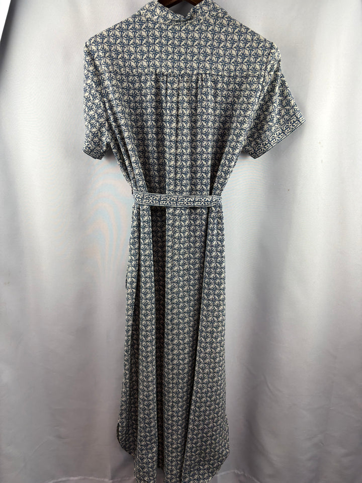 Women’s Mad Studio Large Cream w/ Blue Patterned Maxi Dress