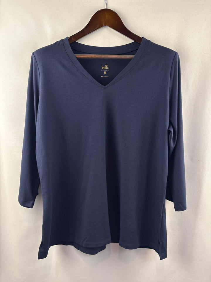 Women’s Belle Kim Gravel Large Navy V-Neck Shirt