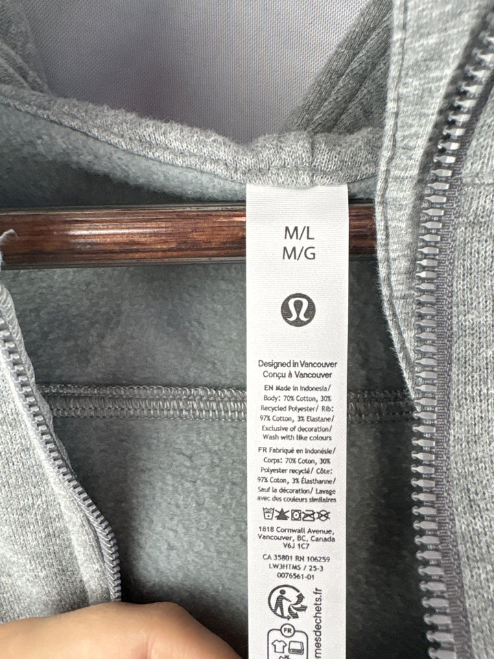 Women’s LuluLemon M/L Light Gray Cropped Zip Hoodie
