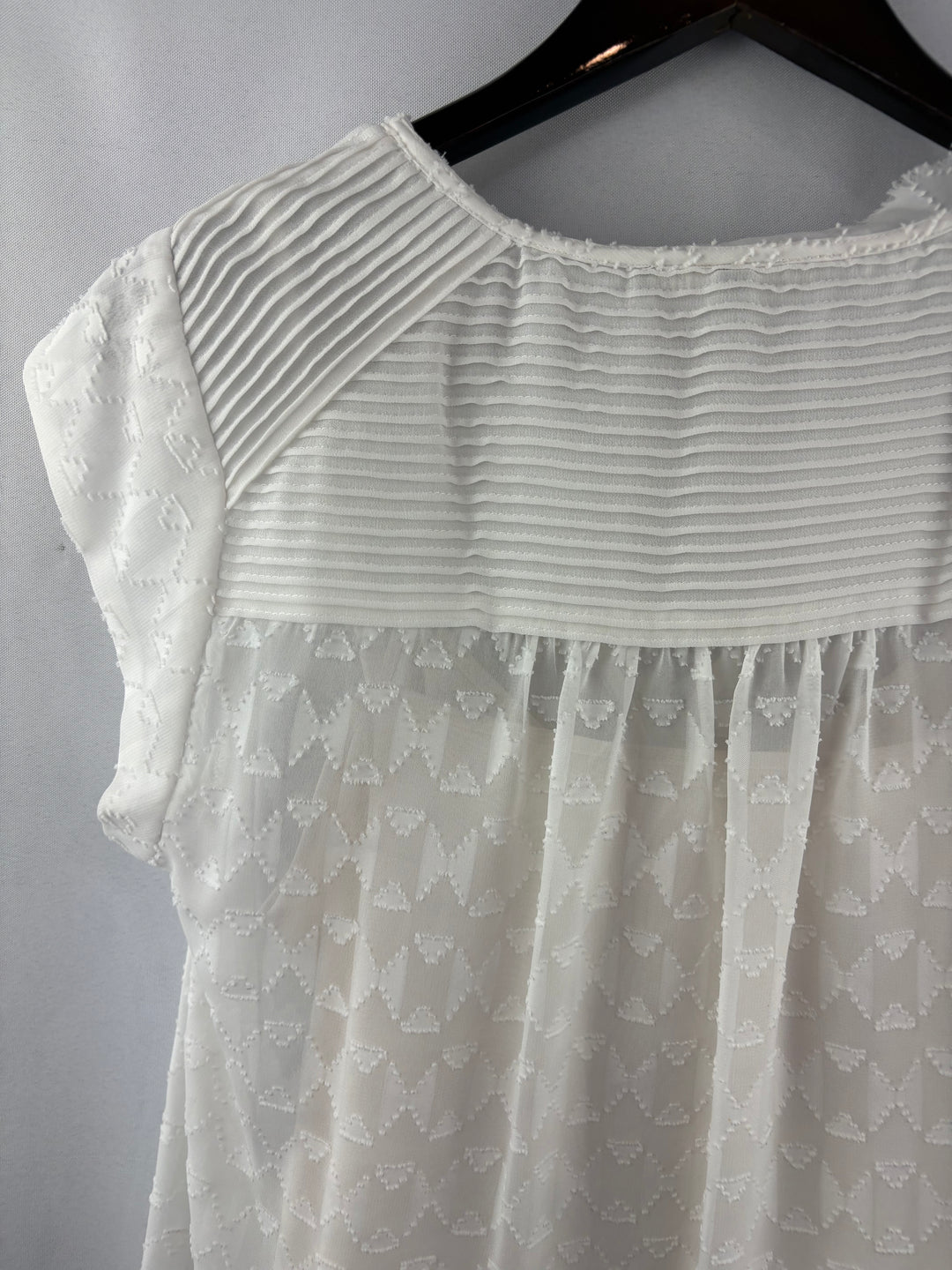 Women’s Daniel Rainn Medium White Short Sleeve Blouse