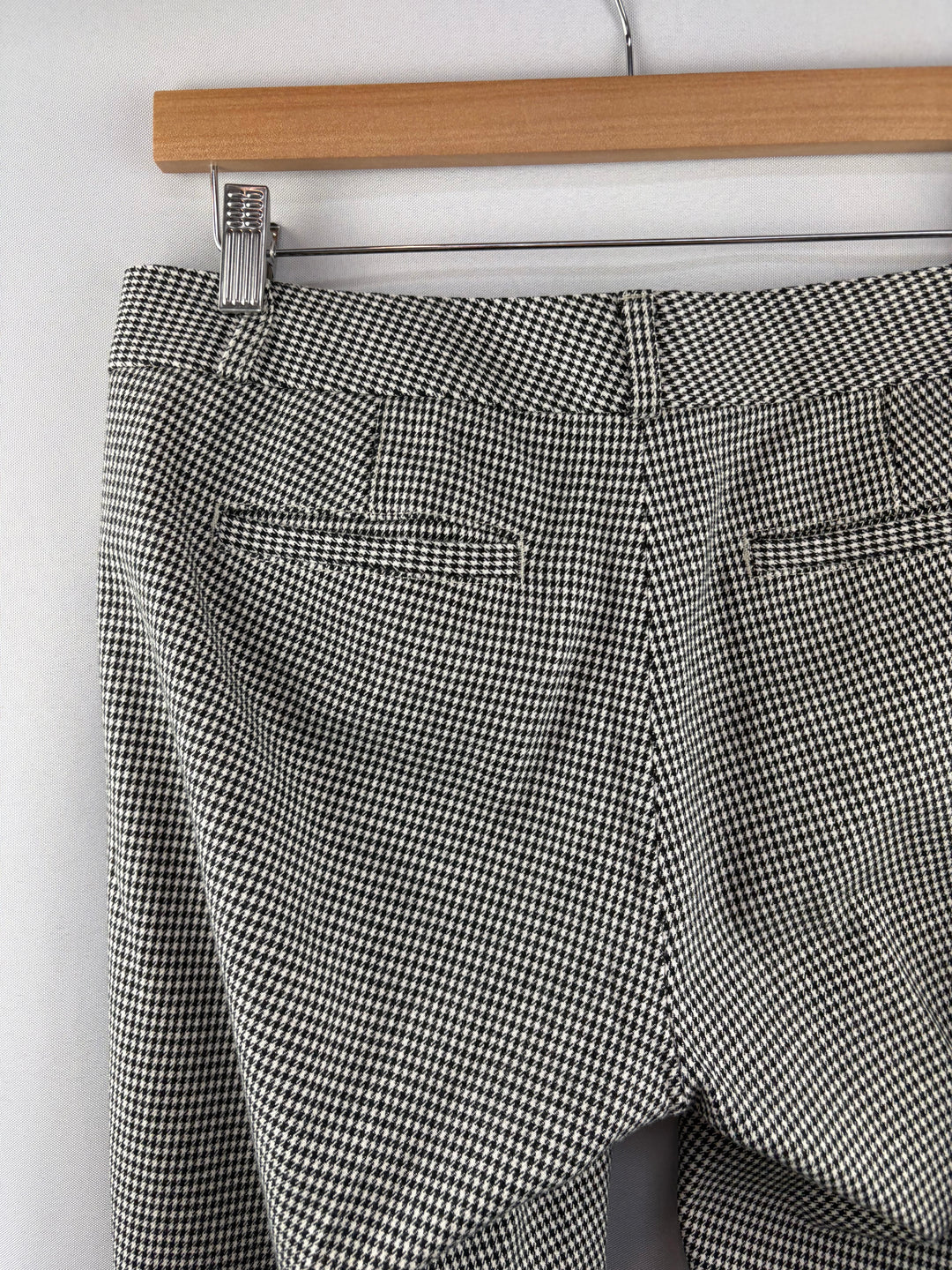 Women’s Banana Republic Size 4 Black & White Checkered Pleated Slacks