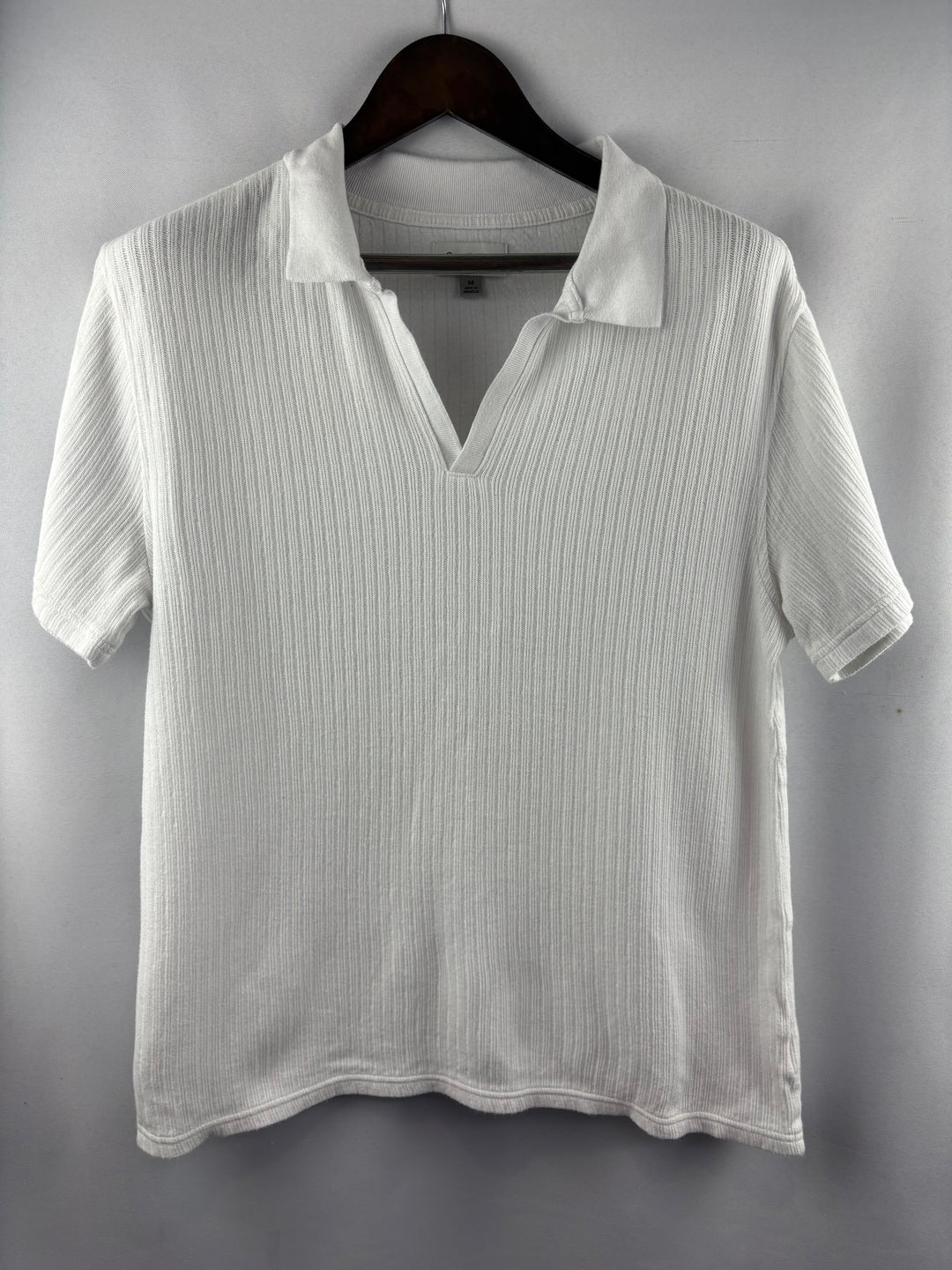 Men’s Goodfellow Medium White Ribbed Short Sleeve Shirt