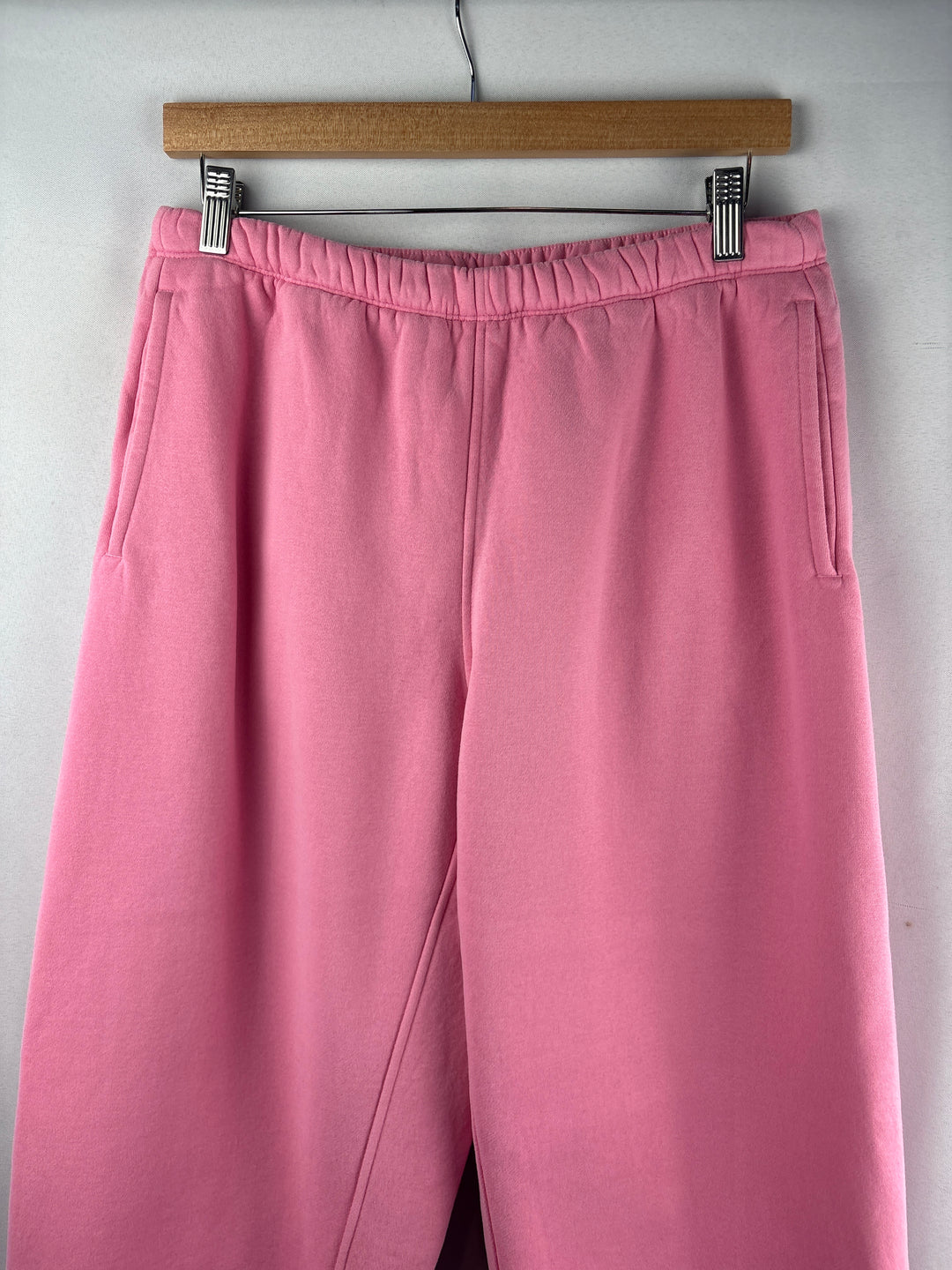 Women’s LuluLemon Medium Pink Sweatpants