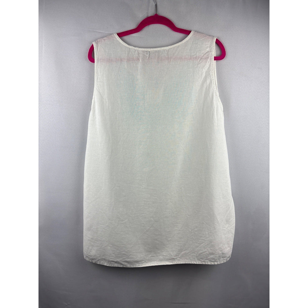 Rose &amp; Thyme Womens 2X Sleeveless White Top With Blue Embroidered Front Detail