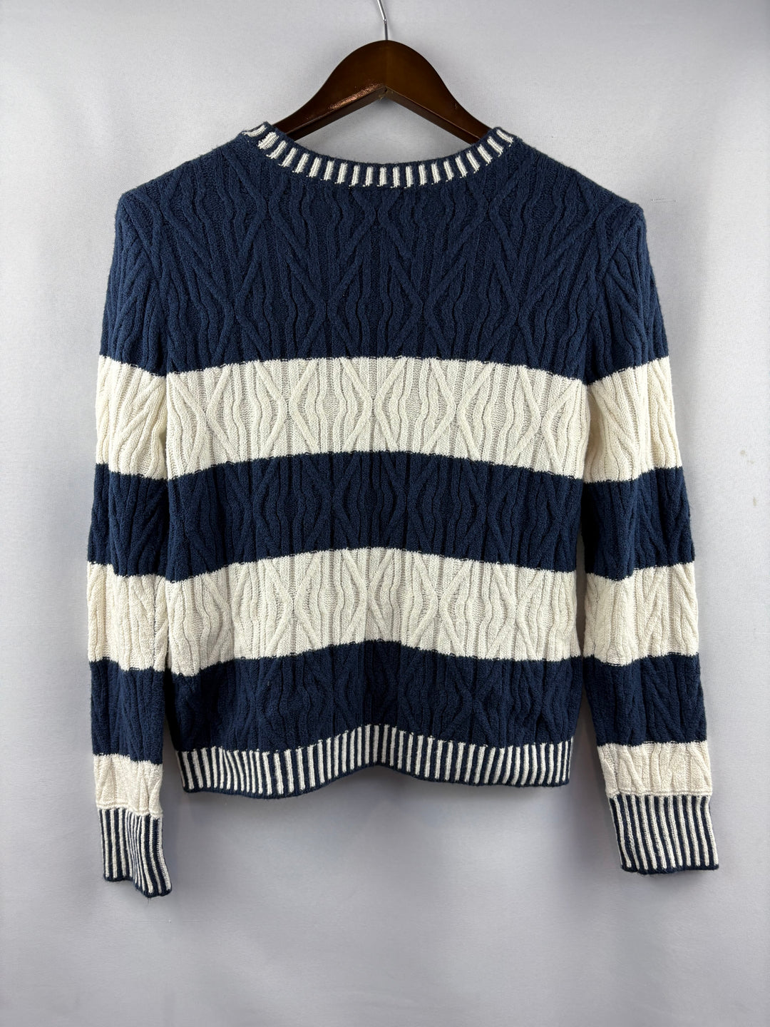 Women’s St. John’s Bay Medium Cream & Navy Knit Sweater