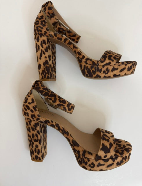 Torrid Leopard Platform Heels Sandals Sz9.5WW NWT