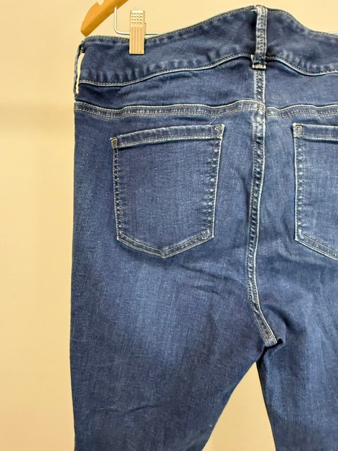 Torrid Super Soft Jegging (Dark Wash, Distressed, 27.5” Inseam) Sz14R