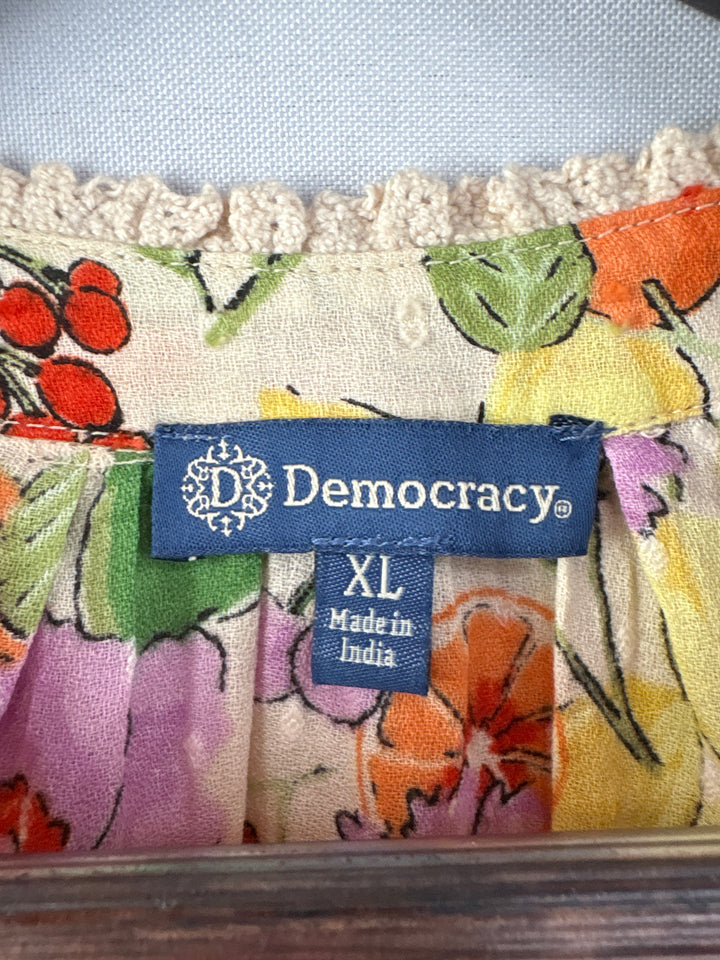 Women’s Democracy XL Multicolored Fruit Patterned Blouse