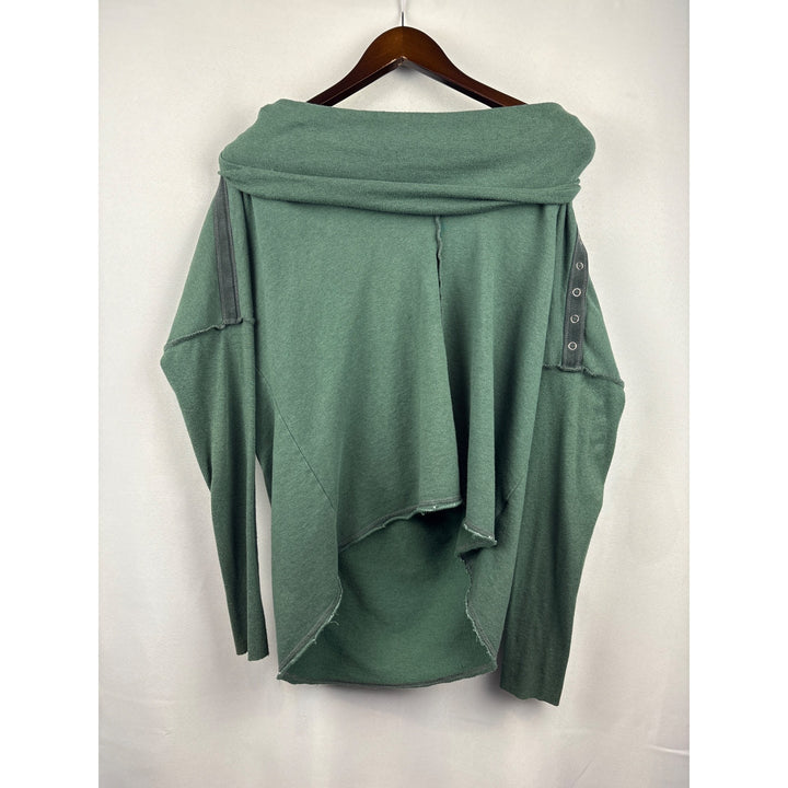 Women’s Raw Earth Wild Sky Medium Forest Green Off-Shoulder Sweater