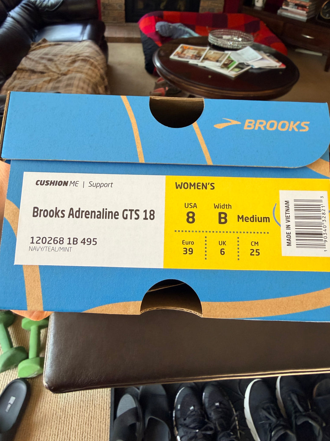 New In Box Brooks Running Shoes Women&
