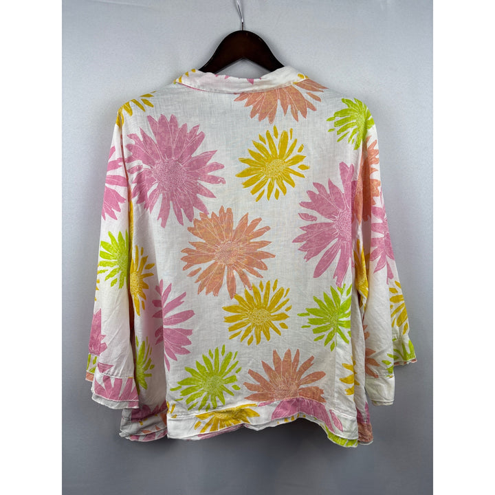 Women’s Fresh Produce 2X White Floral Button Up Blouse w/ Ruffle Details