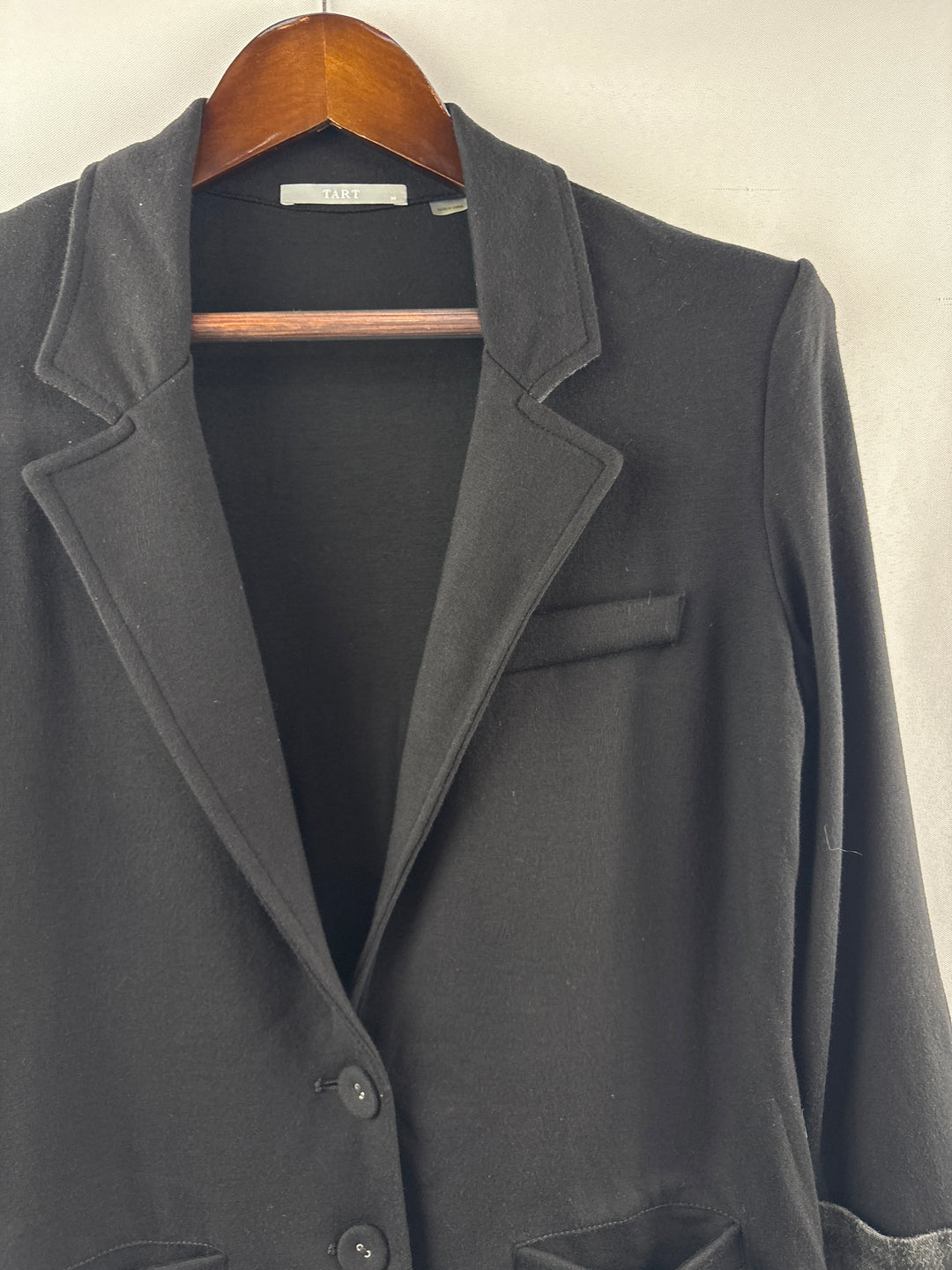 Women’s Tart Medium Black Buttoned Blazer