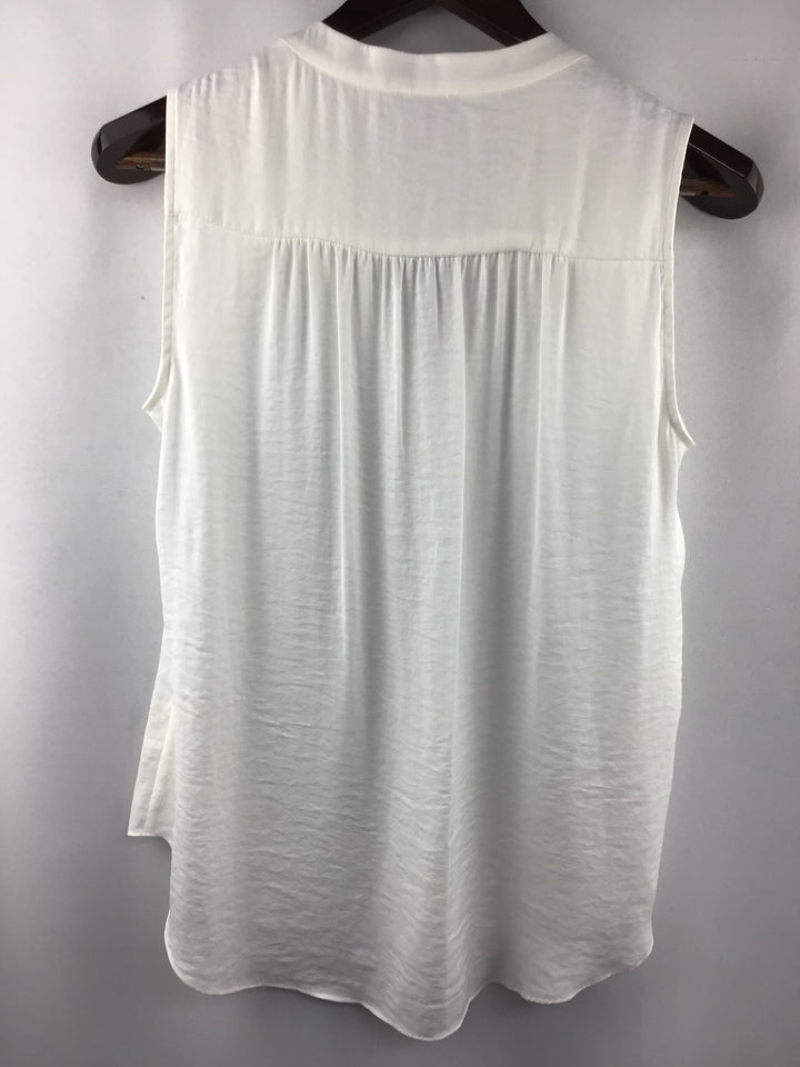 Women’s Vince Camuto Ivory Sleeveless V-Neck Top Size S