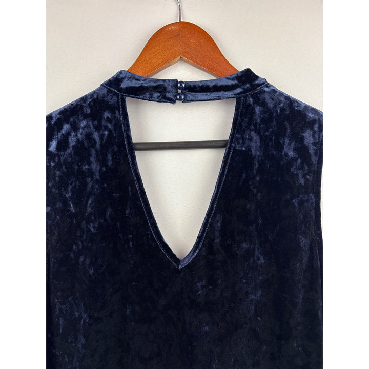 Women’s A.Byer Size 2X Dark Blue Velvet V-Neck Sleeveless Blouse with Keyhole Opening