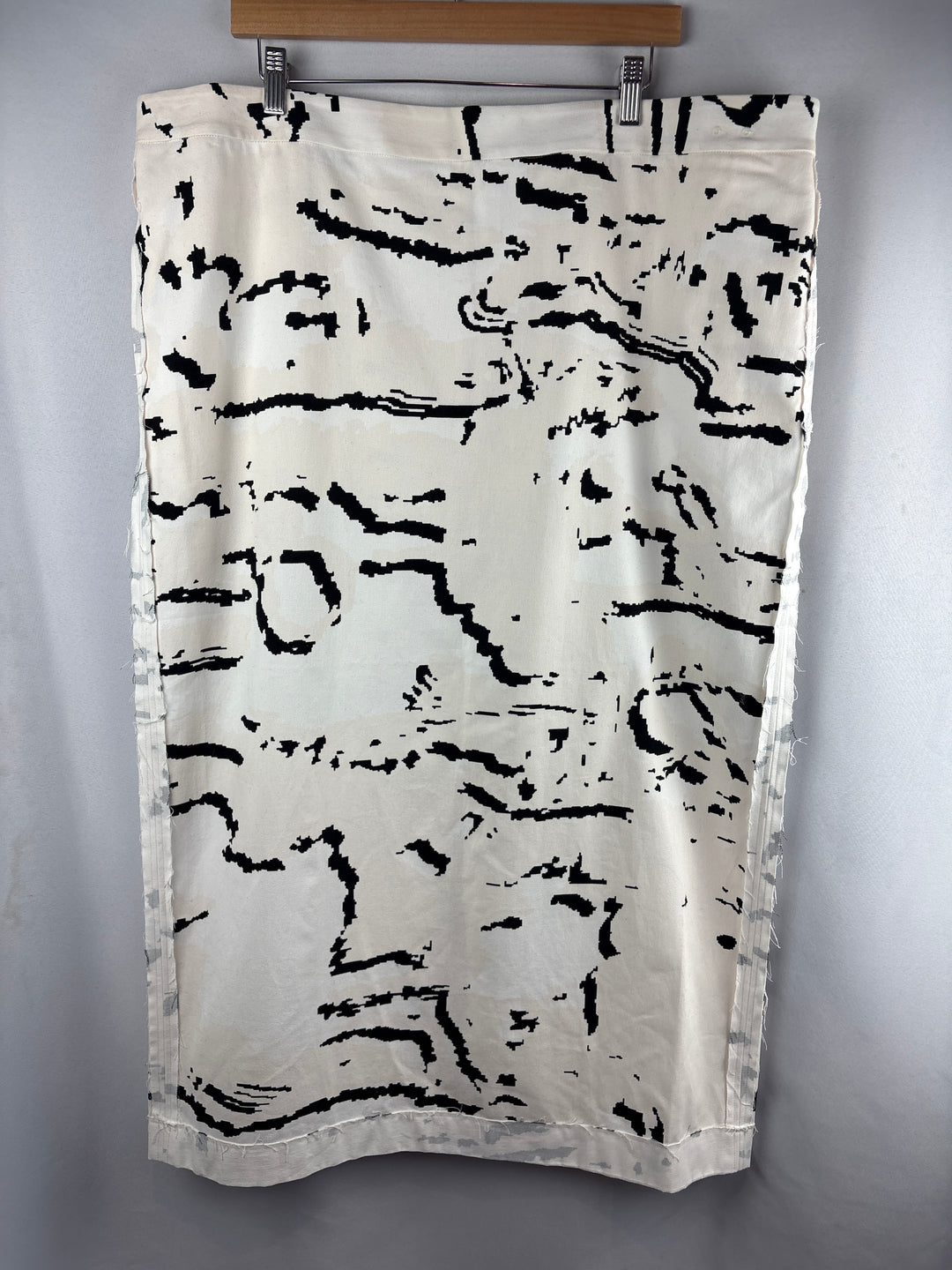 Women’s Maison Blanche Size 7 White Patterned Maxi Skirt
