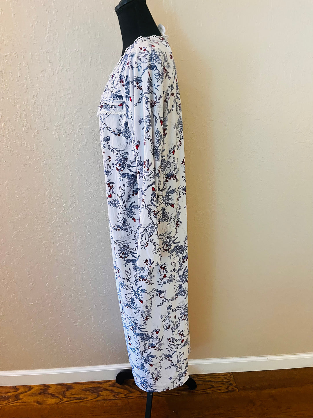 ADONNA Women’s Cardinal Print Blue Long Sleeve Nightgown Sleepwear Lounge Gown