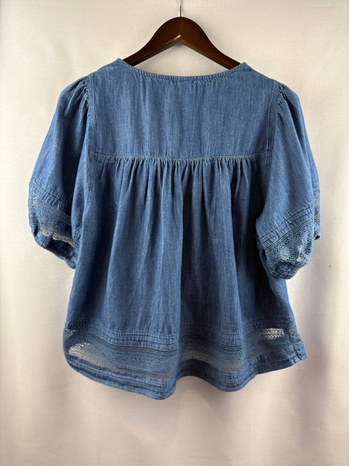 Women’s Old Navy Large Blue Denim Button Up Blouse