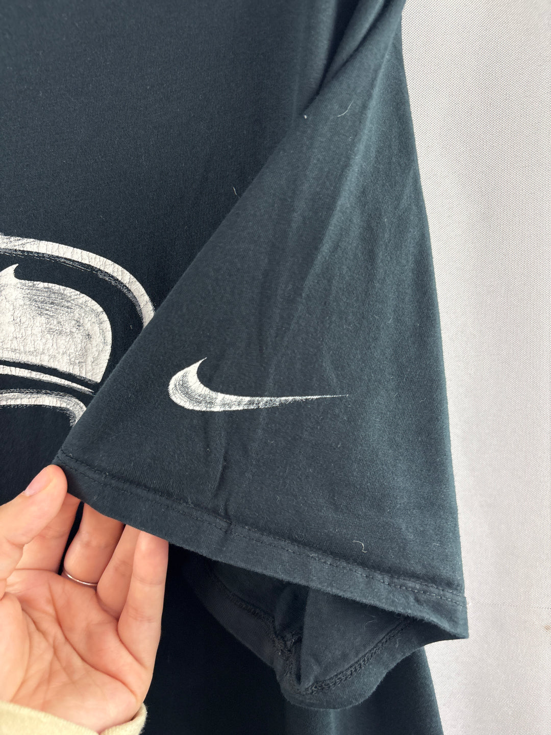 Women’s Nike XXL Black Seahawks Short Sleeve Shirt