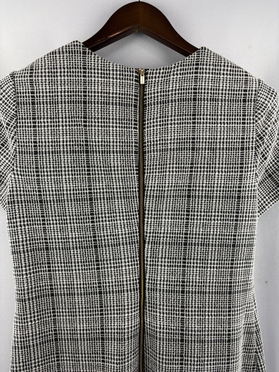 Women’s Calvin Klein Size 10 White & Black Plaid Midi Dress