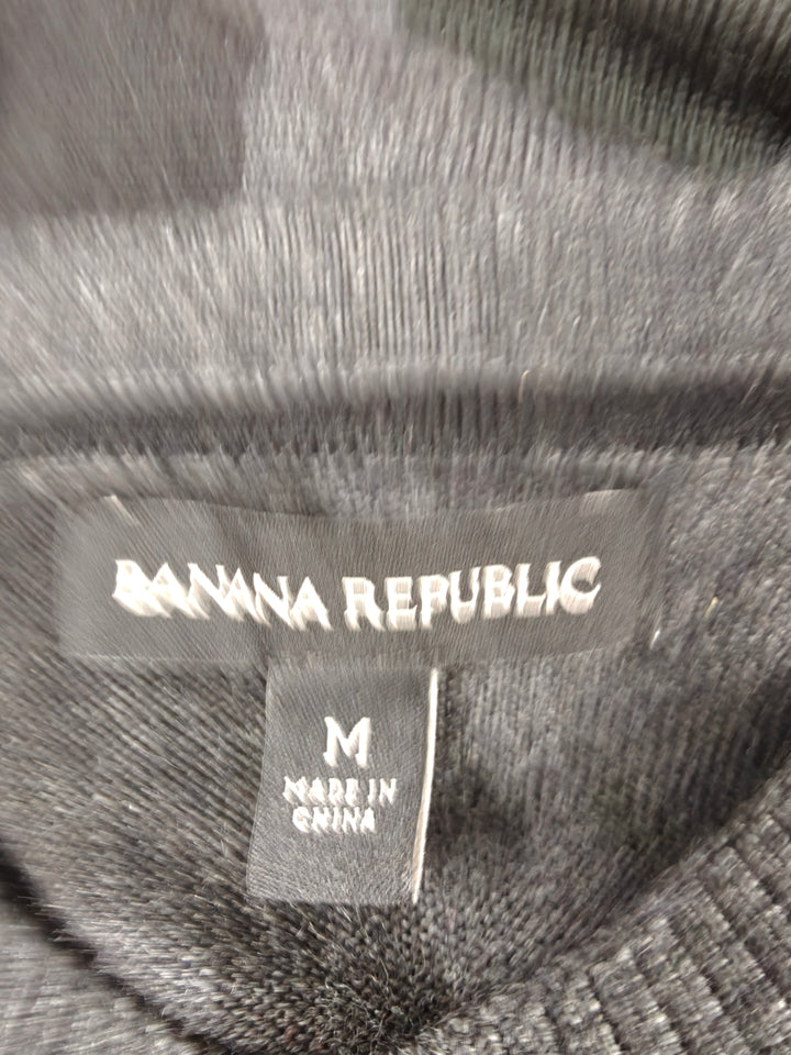 Women’s Banana Republic Camo Sweater Gray Size M