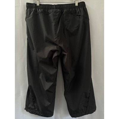 Women’s FIFA Sport Black Capri Pants Sz L