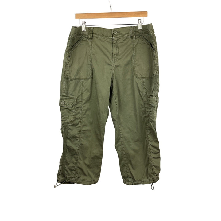 Women’s Style&Co Size 16 Army Green Cargo Capri Pants