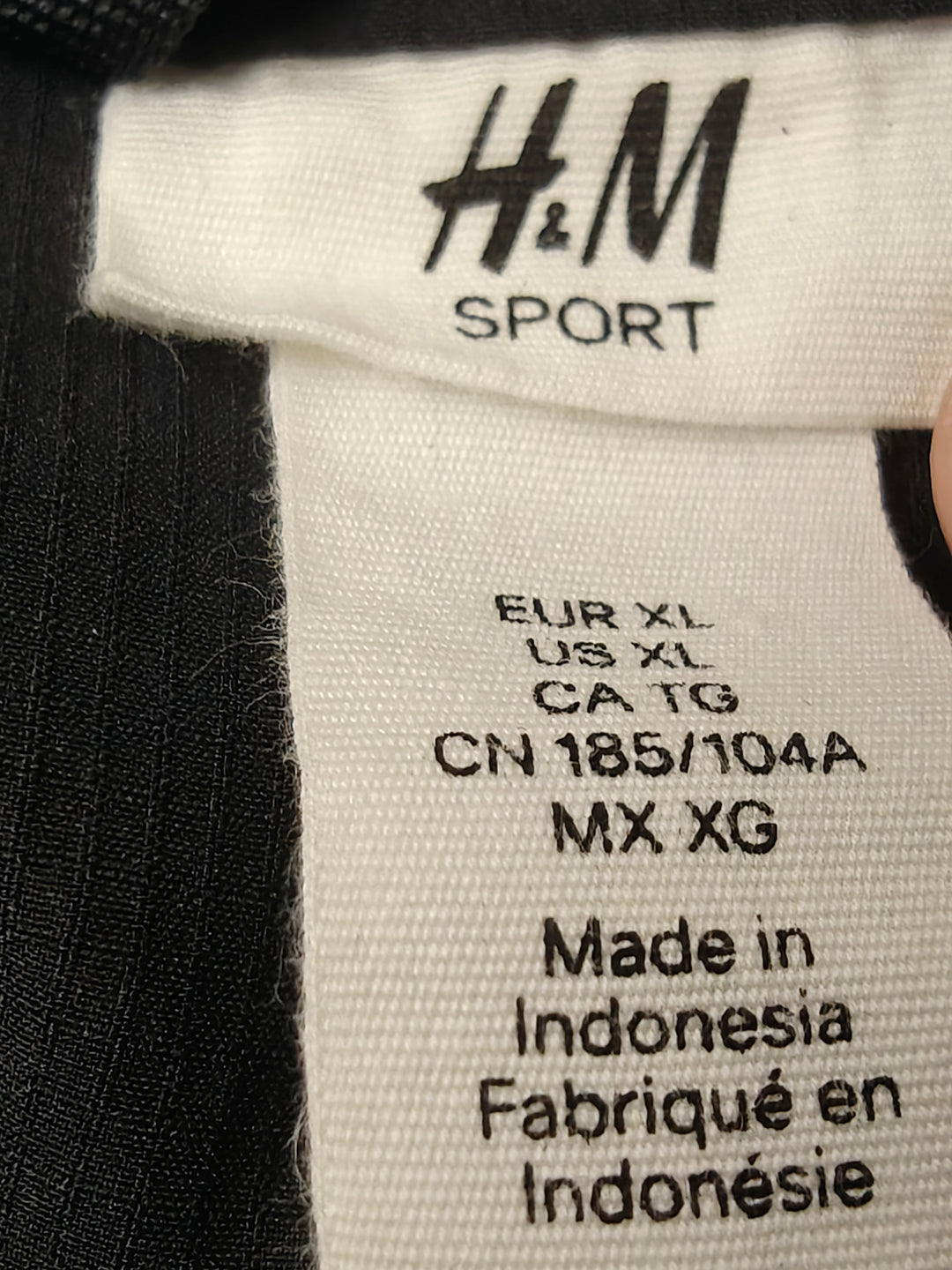 Men’s H&amp;M Sport Cropped Cargo Pants Black XL