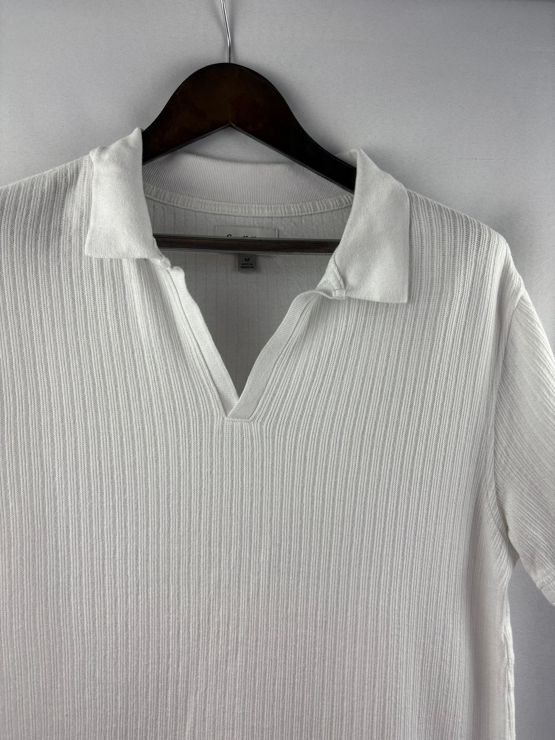 Men’s Goodfellow Medium White Ribbed Short Sleeve Shirt