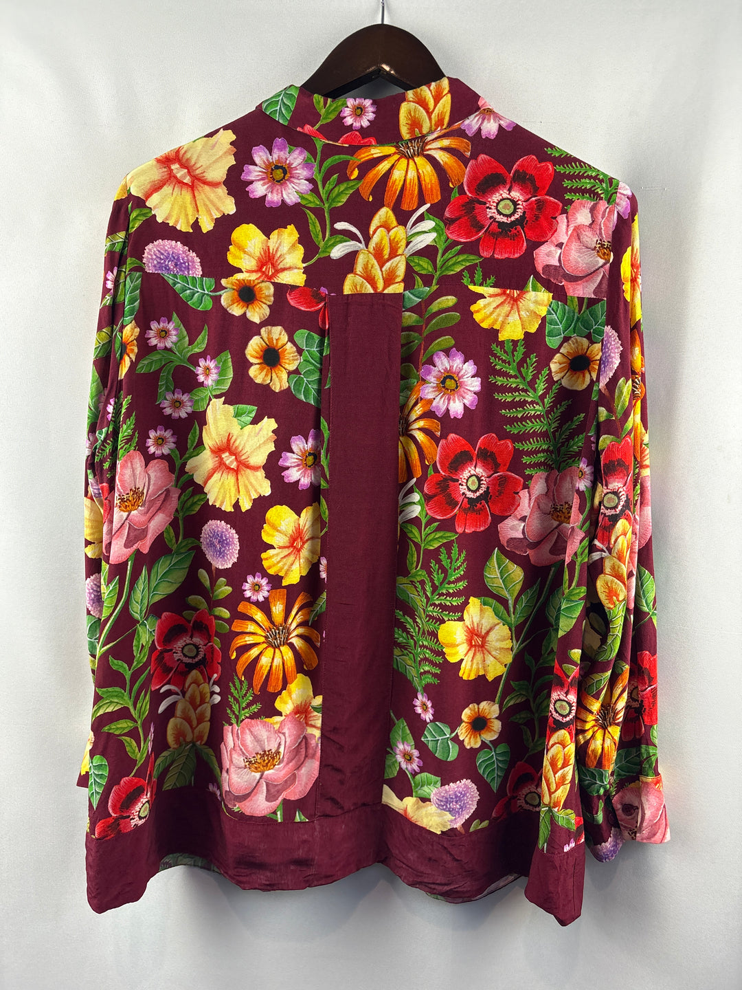 Women’s Von Landen Size 16/18 Burgundy Floral Button Up