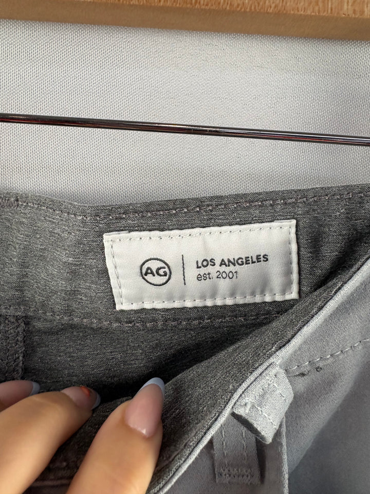 Men’s AG Los Angeles Size 32x34 Light Gray Slacks