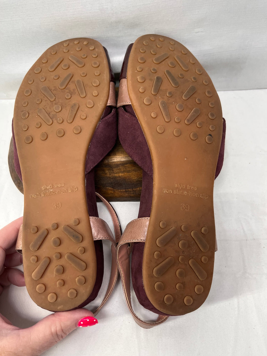 Miss Albright Lavender Leather Sandals Women's Strappy Buckle Casual Shoes Size 8.5