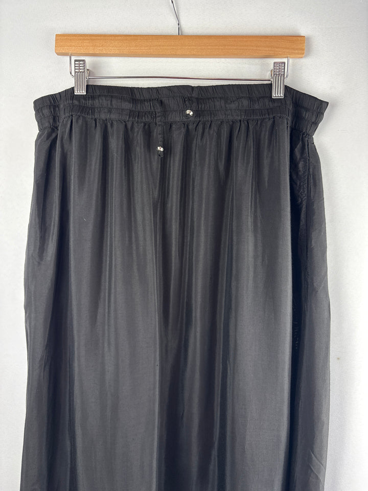 Women’s Studio Untold Size 16/18 Black Maxi Skirt