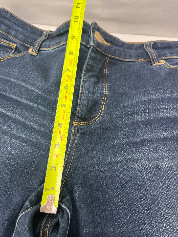 Chico’s So Slimming Women’s Jeans Stretch Denim Slimming Fit Comfort Waist