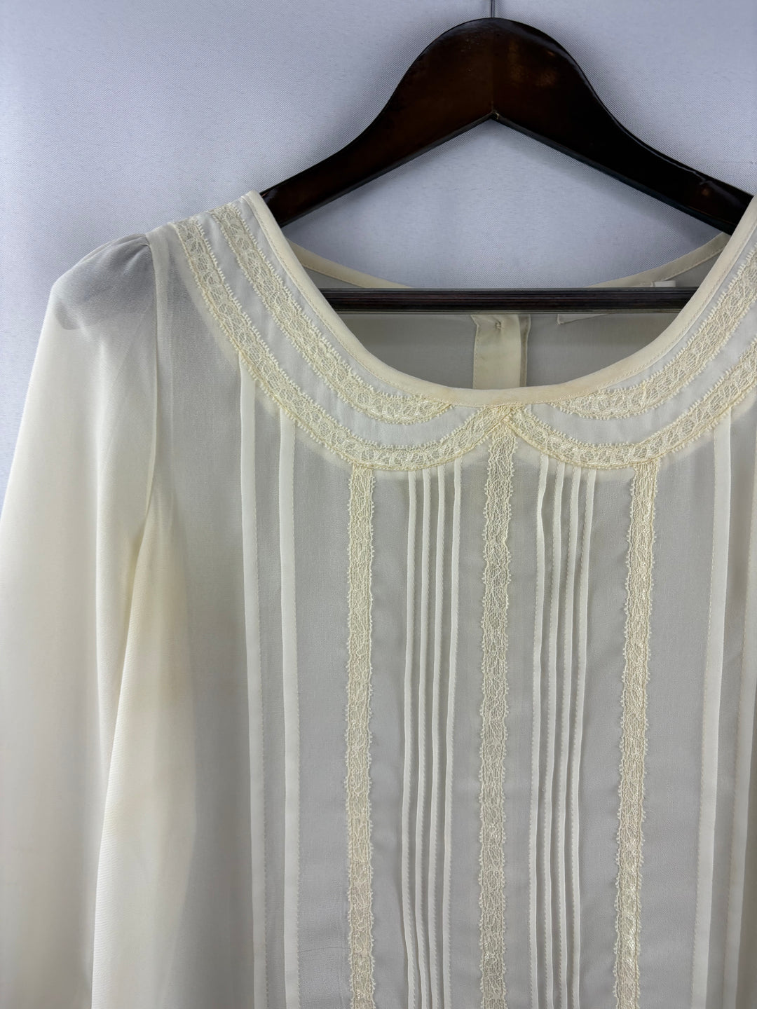 Women’s Lush Medium Cream 3/4 Sleeve Peasant Blouse