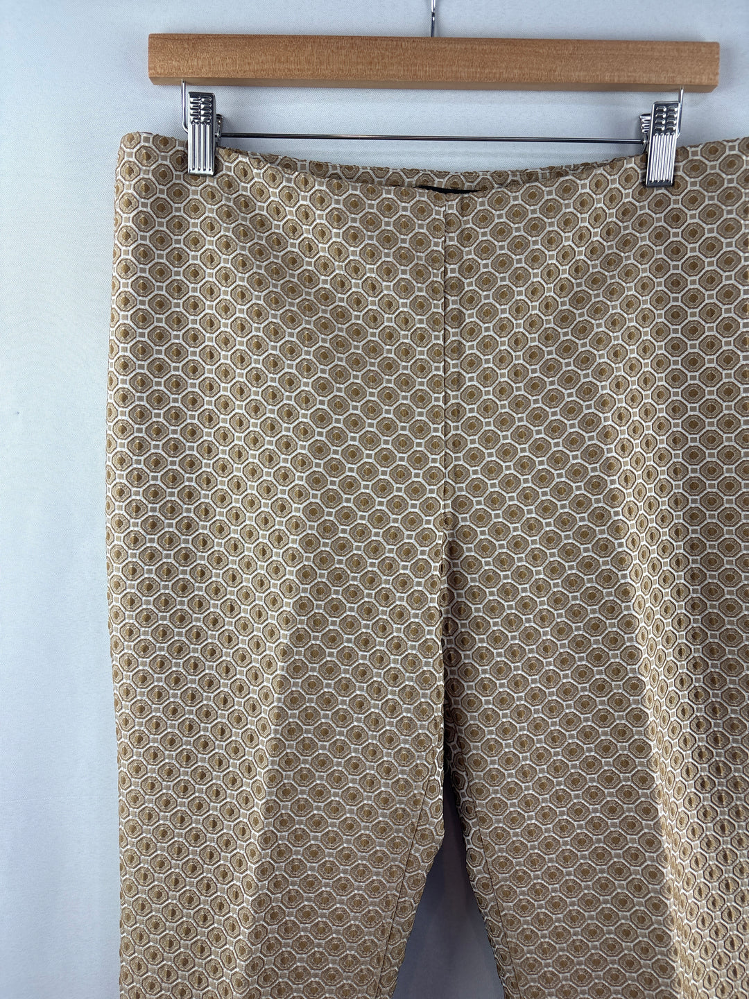 Women’s Paper White Size 10 Brown &amp; White Patterned Slacks