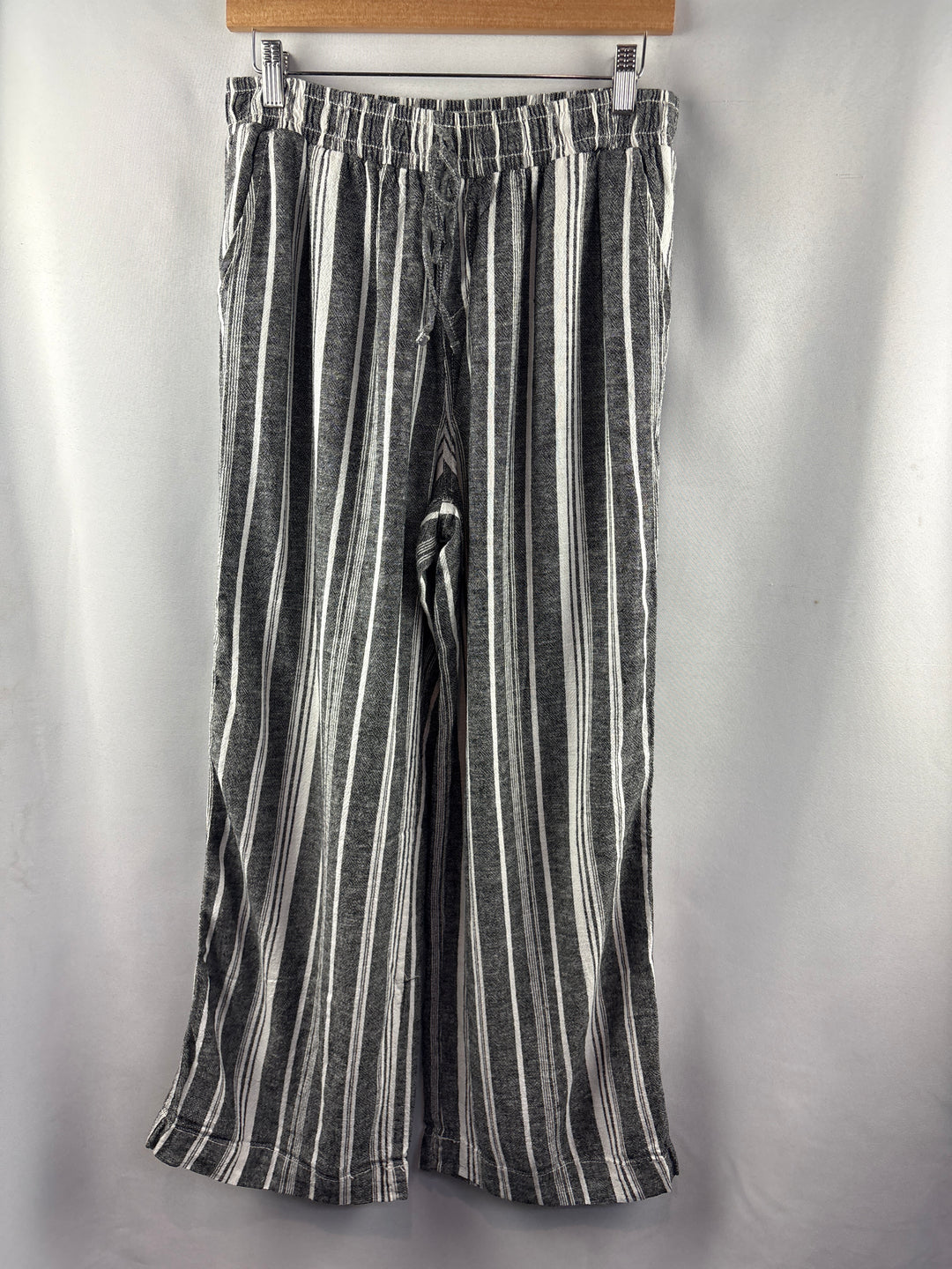 Women’s Briggs Large Dark Gray &amp; White Striped Lounge Pants