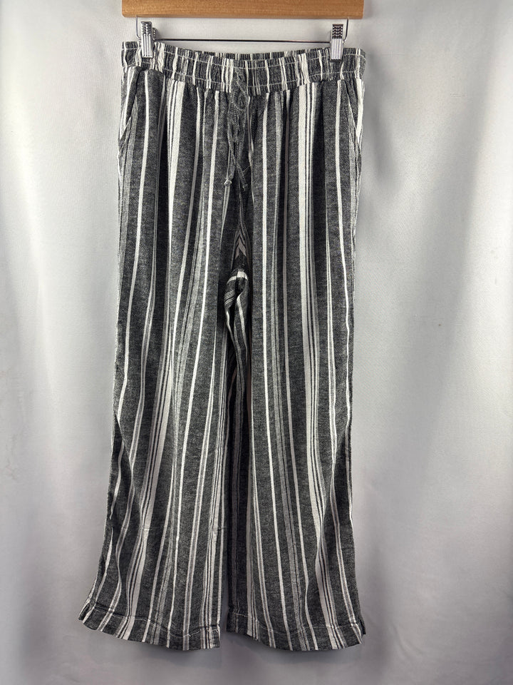 Women’s Briggs Large Dark Gray &amp; White Striped Lounge Pants