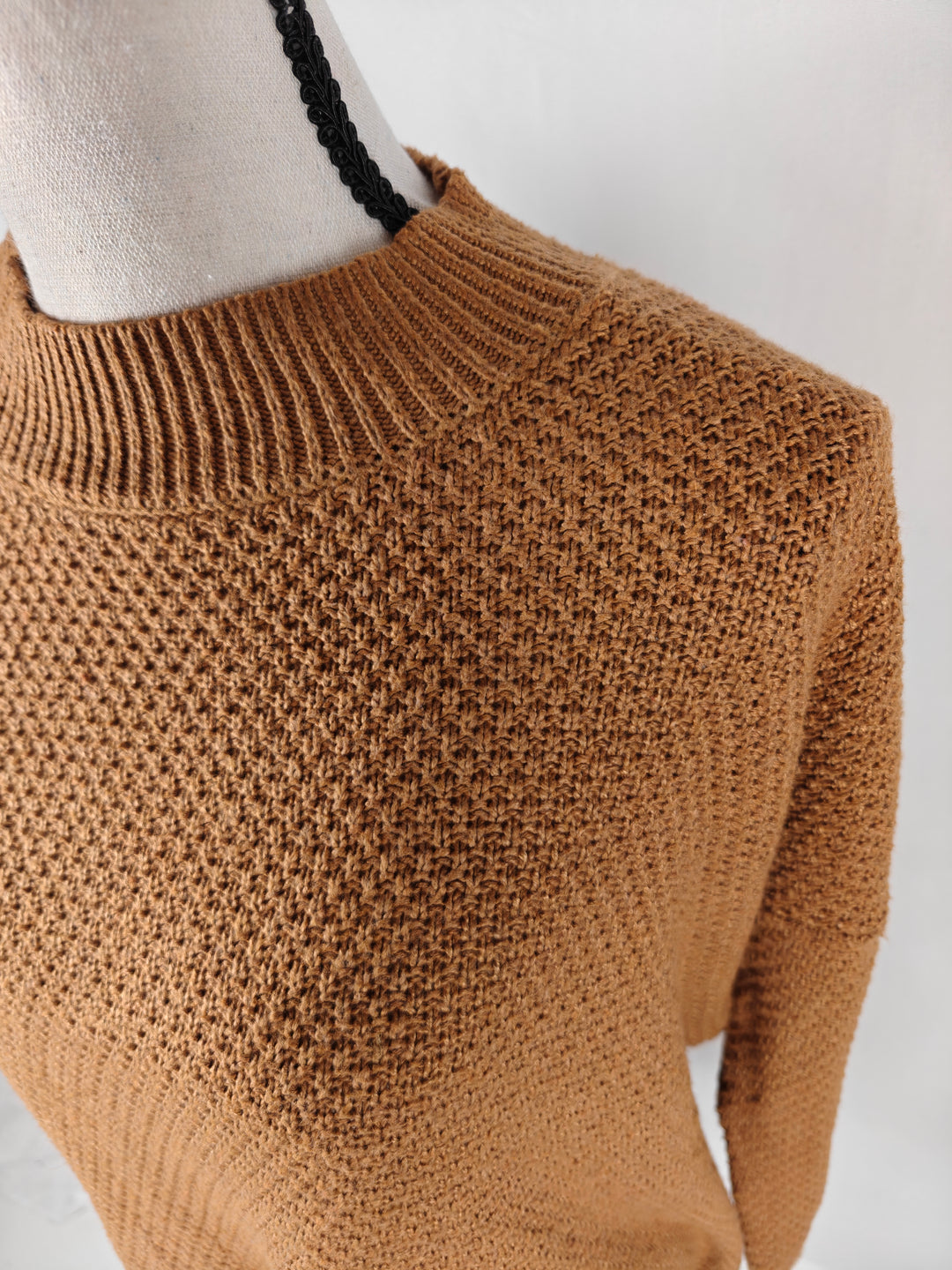 Women’s Pink Rose Cable Sleeve Sweater Brown Size XL