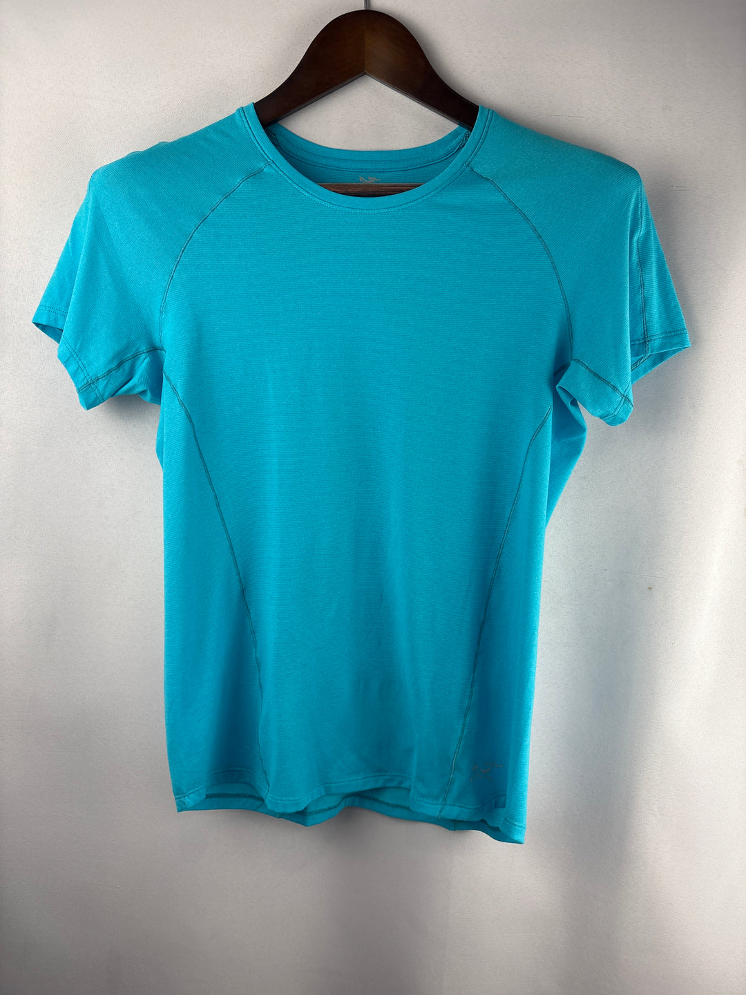 Women’s Arc’Teryx Small Bright Blue Sport T-Shirt