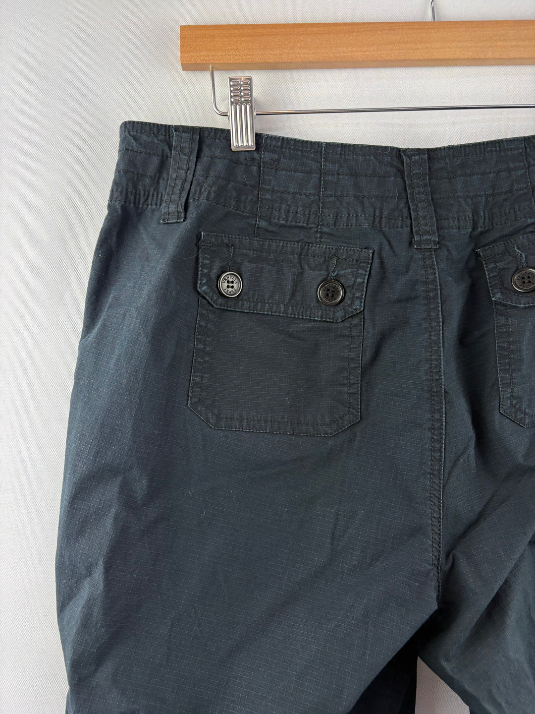 Women’s Venezia Size 14 Black Cargo Capris