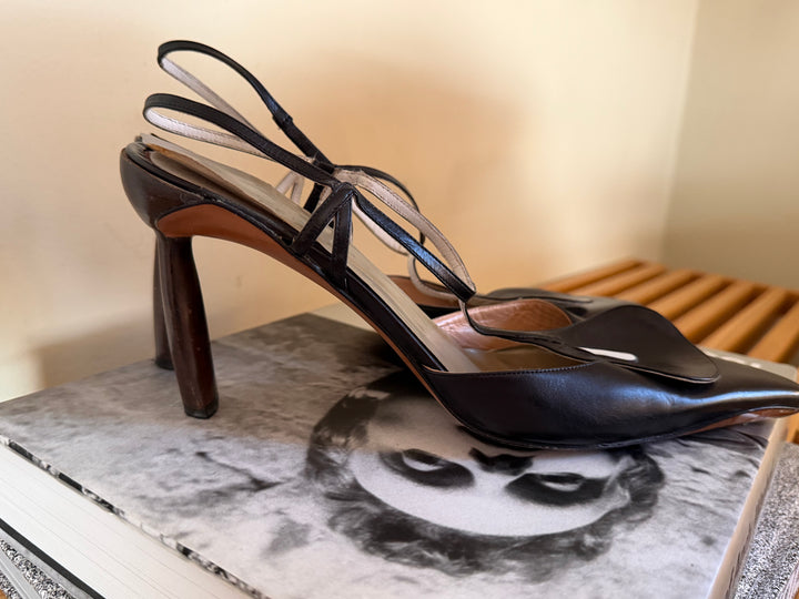 Vintage Valentine Made in Italy Leather Slingback Pointed Toe Heels Size 8 Y2K