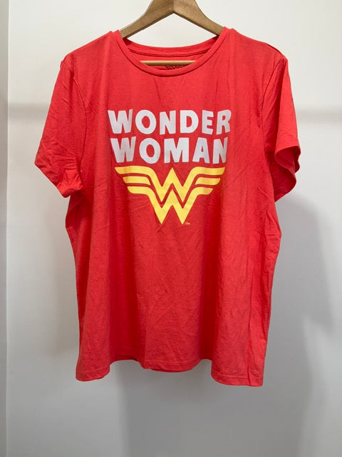 Wonder Woman Graphic Tee SzXL NWOT
