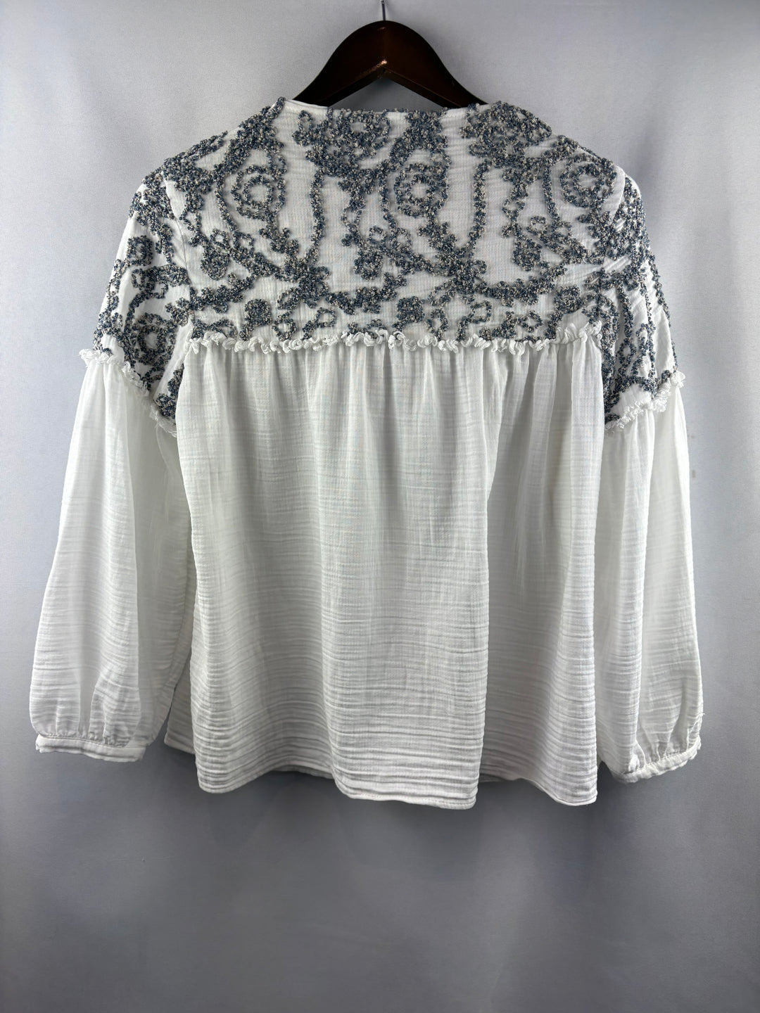 Women’s Zara Small White Tied Sweater