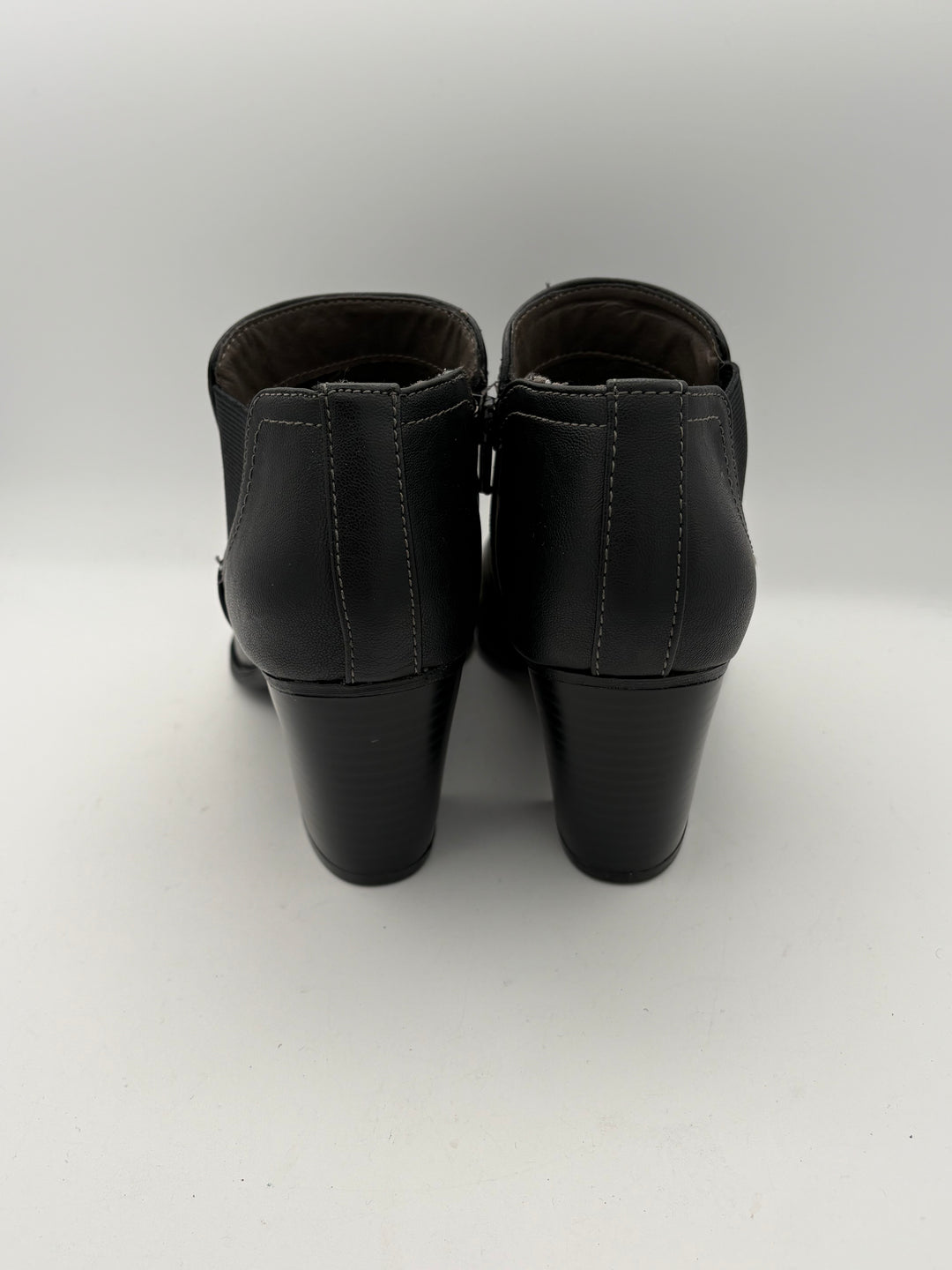 Women’s Eüro Soft Size 8 Black Leather Ankle Boots