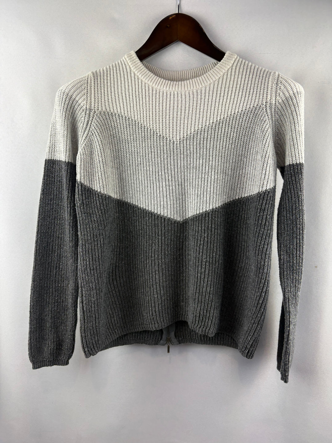 Women’s Design History Petite Small Gray & Cream Colorblock Sweater