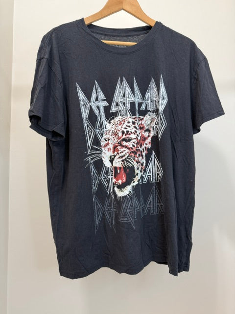 Def Leppard Leopard Graphic Band Tee Black SzXXL