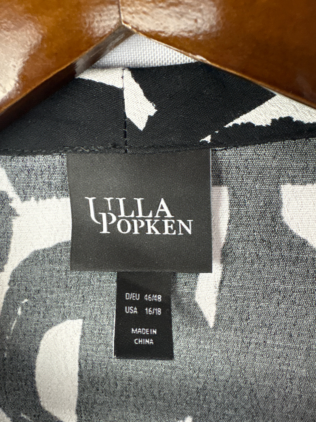 Women’s Ulla Popken Size 16/18 Black &amp; White Patterned Blouse