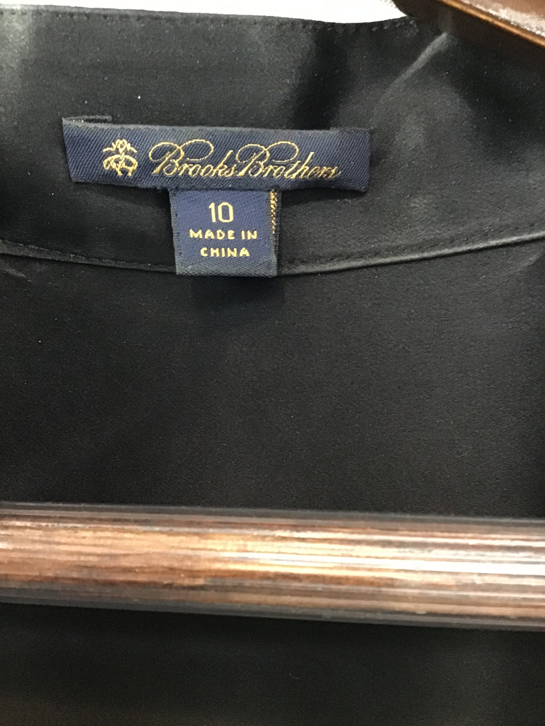 Women’s Brooks Brothers Black 100% Silk Blouse w/Button Up Front &amp; Short Sleeves Size 10