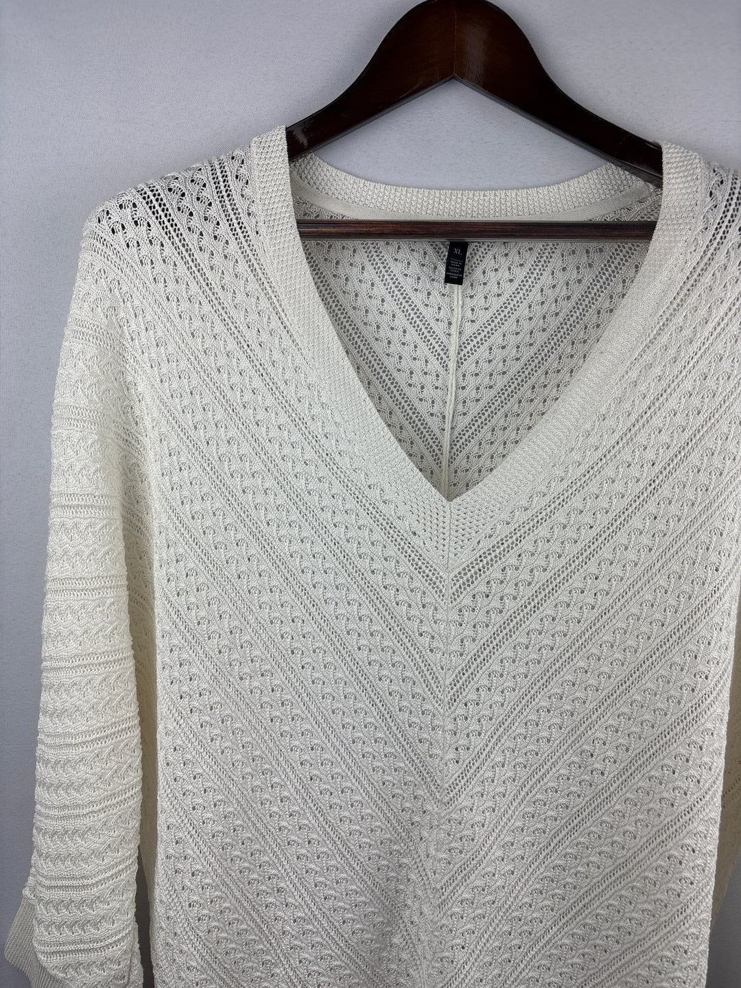 Women’s White House Black Market XL White Knit Sweater